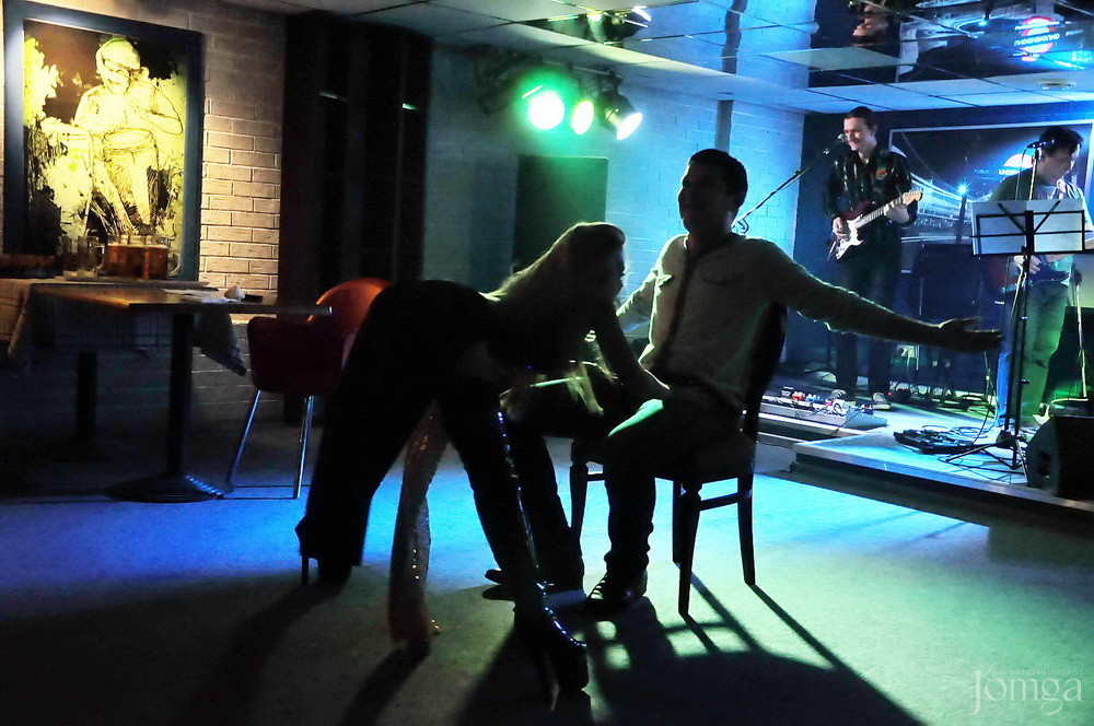 Фотография с Мокрая майка в Пятерочка