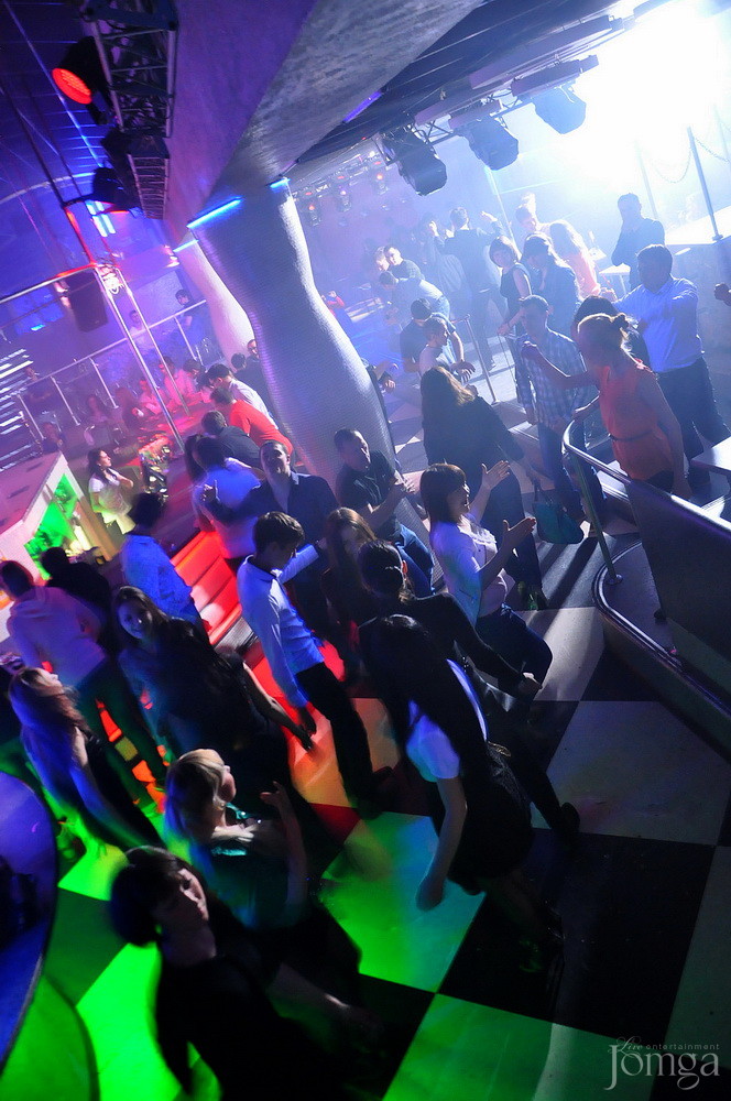 Фотография с Мокрая майка в Пятерочка