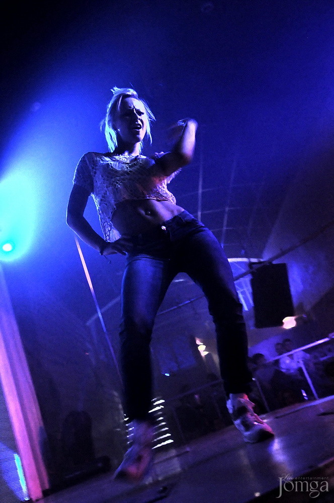 Фотография с Мокрая майка в Пятерочка