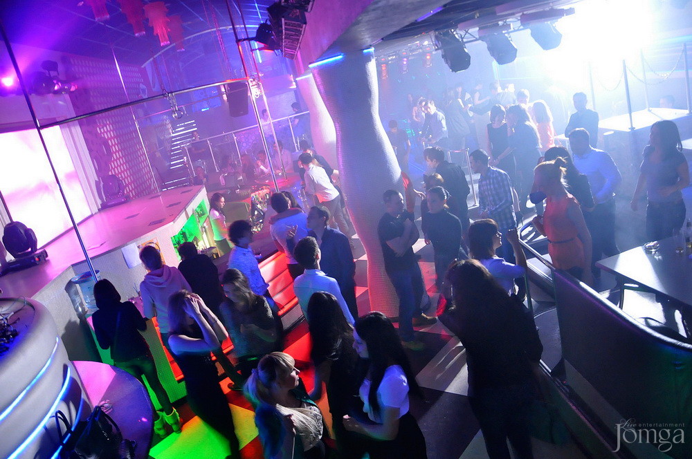 Фотография с Мокрая майка в Пятерочка