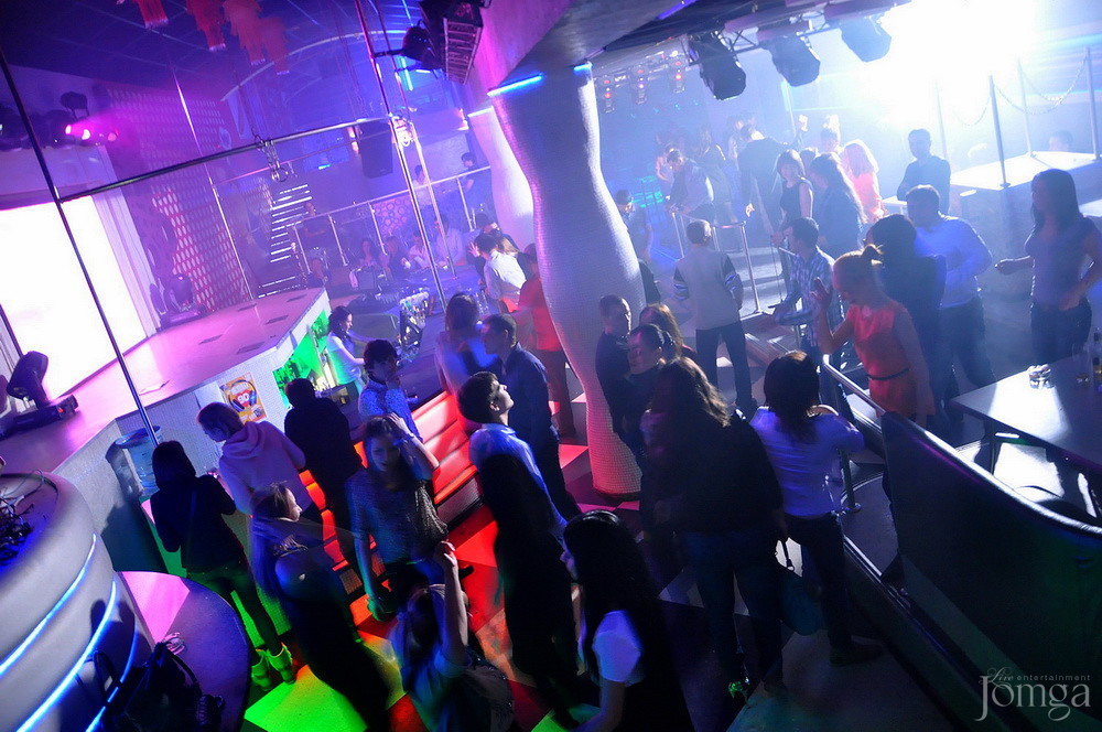 Фотография с Мокрая майка в Пятерочка