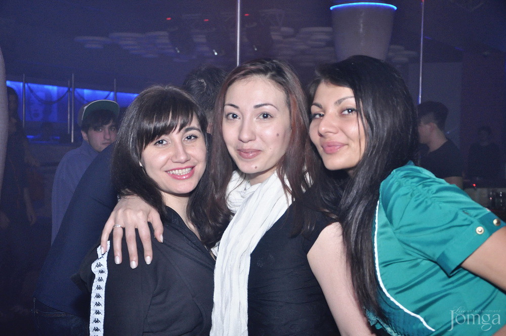 Фотография с Мокрая майка в Пятерочка