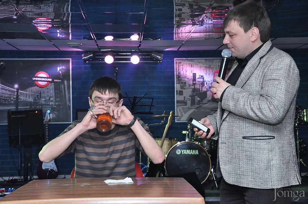 Фотография с Мокрая майка в Пятерочка