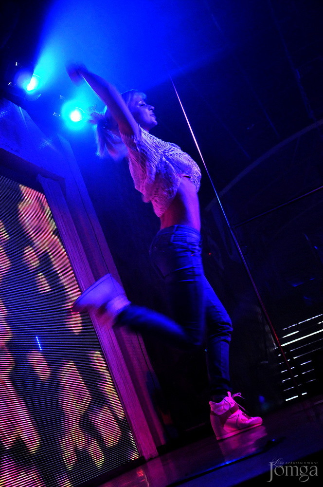 Фотография с Мокрая майка в Пятерочка