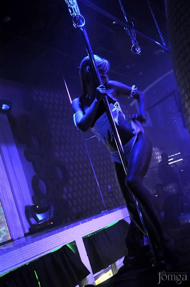 Фотография с Мокрая майка в Пятерочка