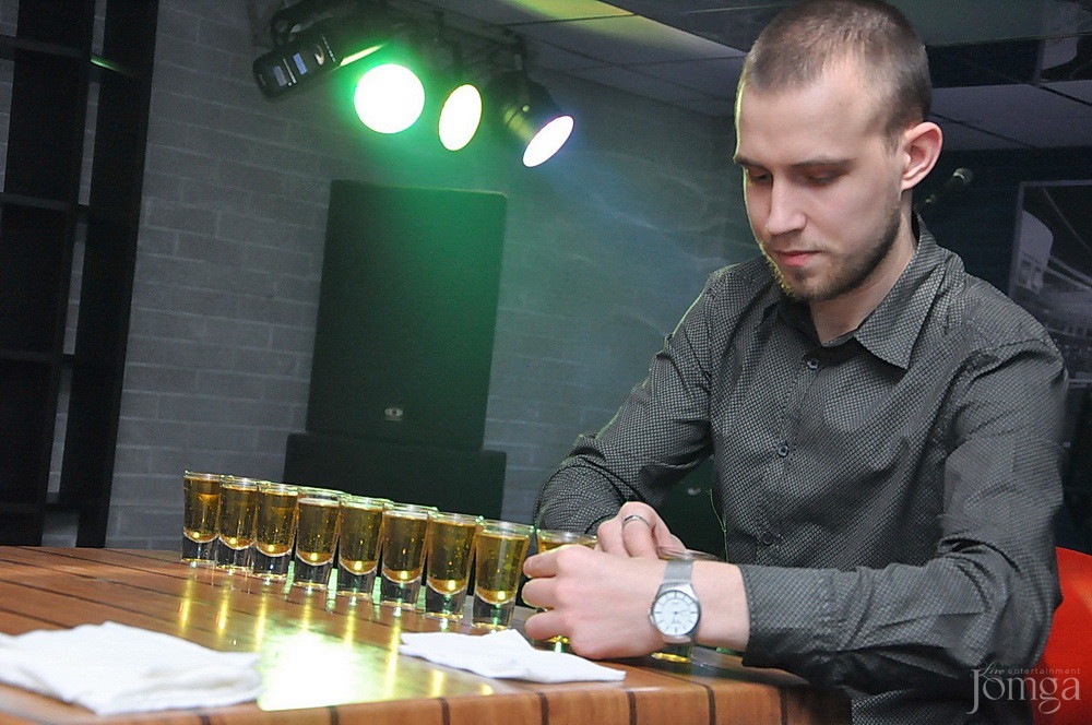 Фотография с Мокрая майка в Пятерочка