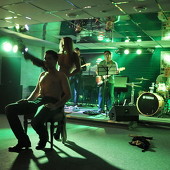 Мокрая майка фото 60