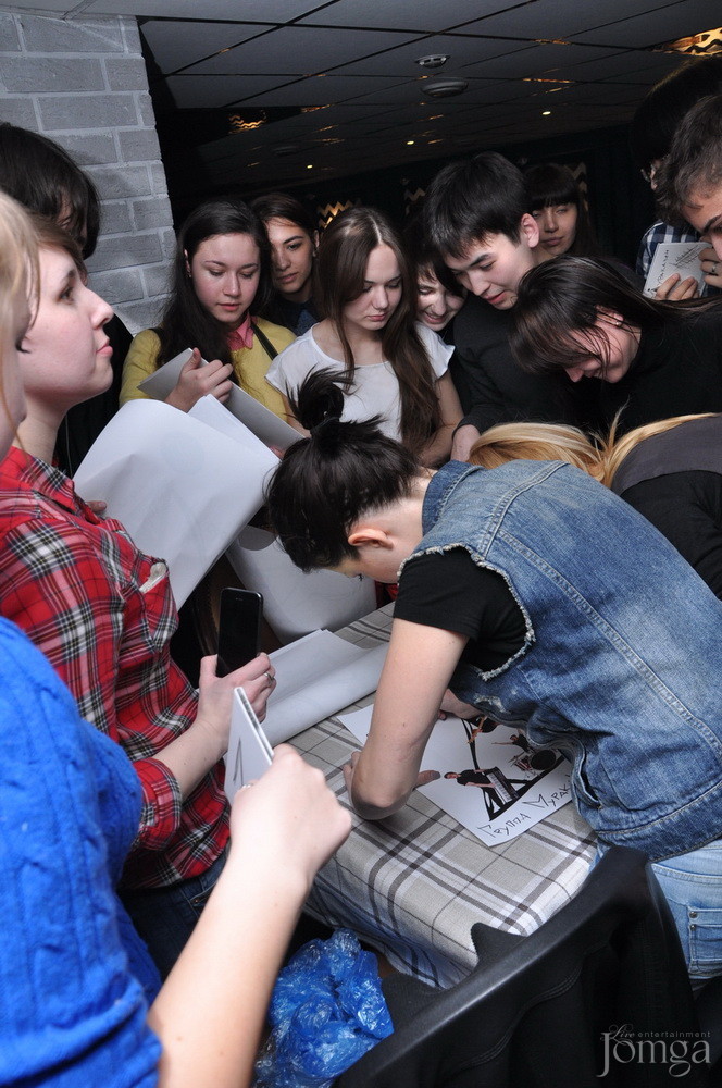 Фотография с Мураками в Пятерочка