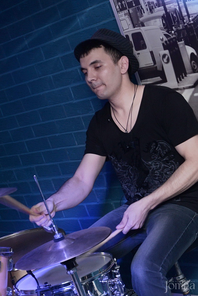 Фотография с гр. "ЭССЕ" в Пятерочка