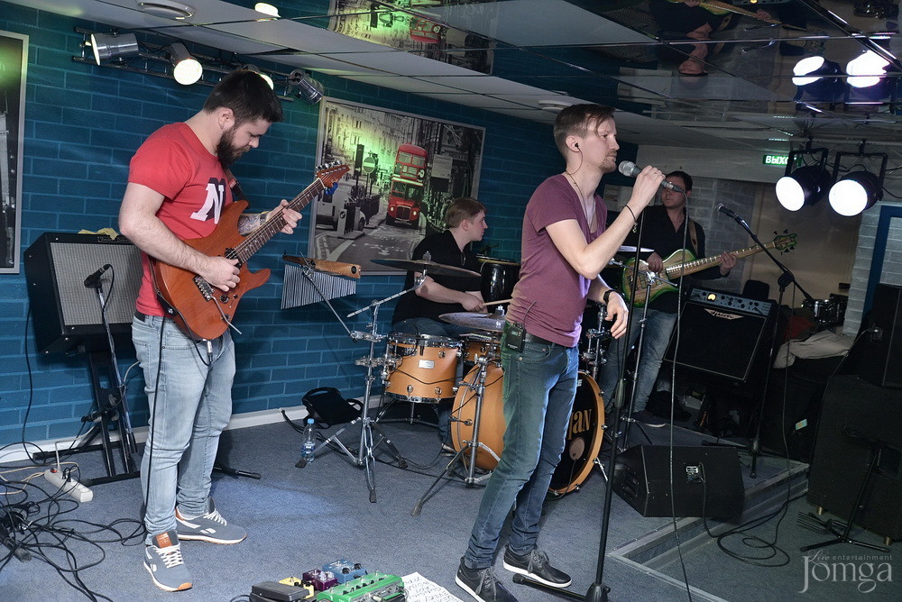 Фотография с гр. "Лагранж" в Пятерочка