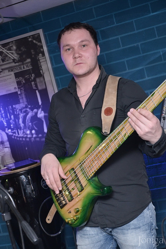 Фотография с гр. "Лагранж" в Пятерочка