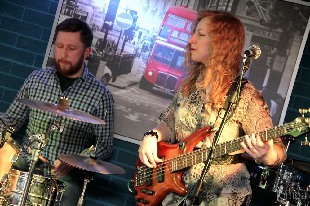 Фотография с гр. "Листья травы" в Пятерочка