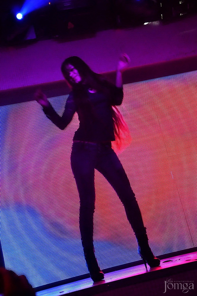 Фотография с Мокрая майка в Пятерочка