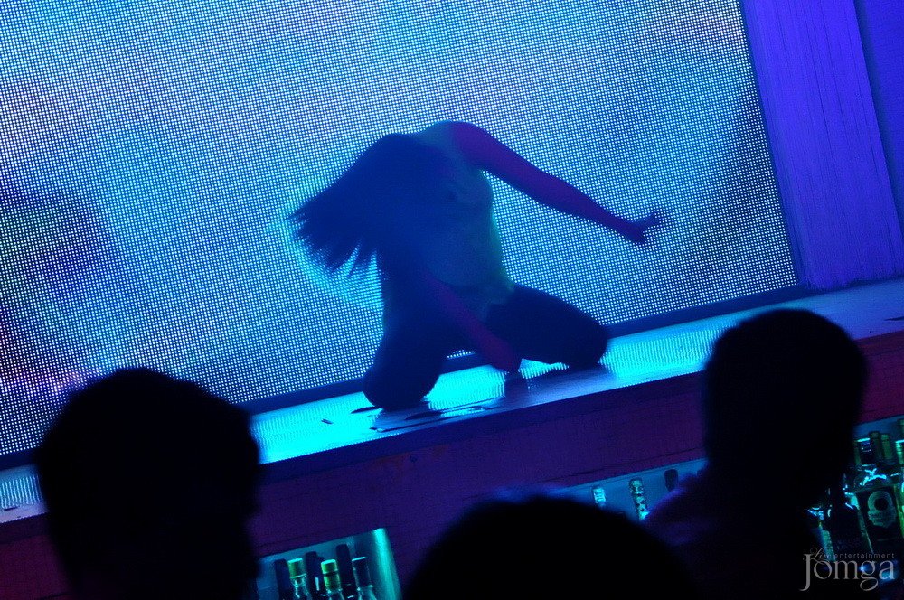 Фотография с Мокрая майка в Пятерочка