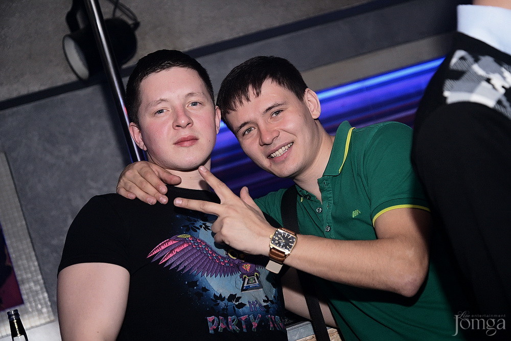 Фотография с Мокрая майка в Пятерочка