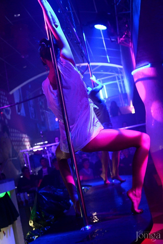 Фотография с Мокрая майка в Пятерочка