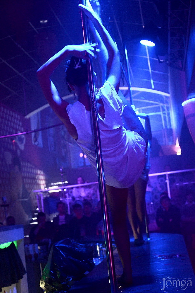 Фотография с Мокрая майка в Пятерочка