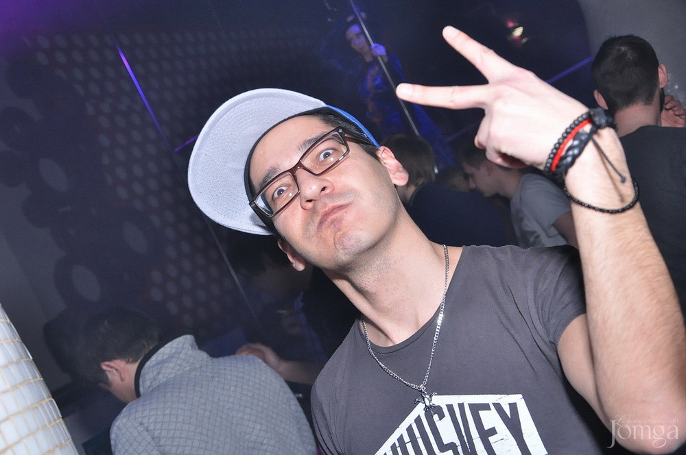 Фотография с Мокрая майка в Пятерочка