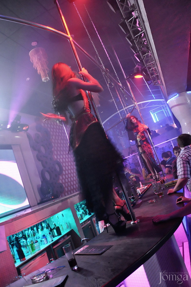 Фотография с Мокрая майка в Пятерочка