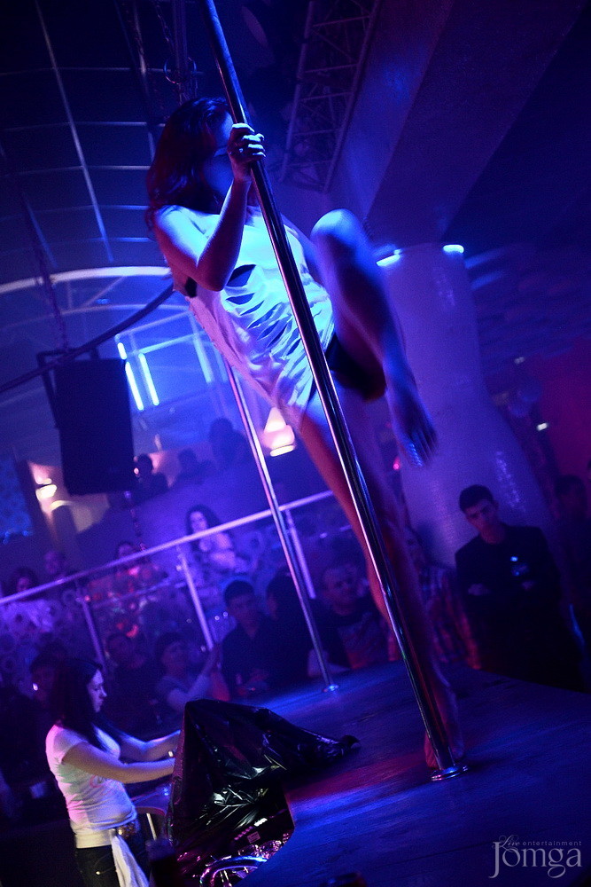 Фотография с Мокрая майка в Пятерочка