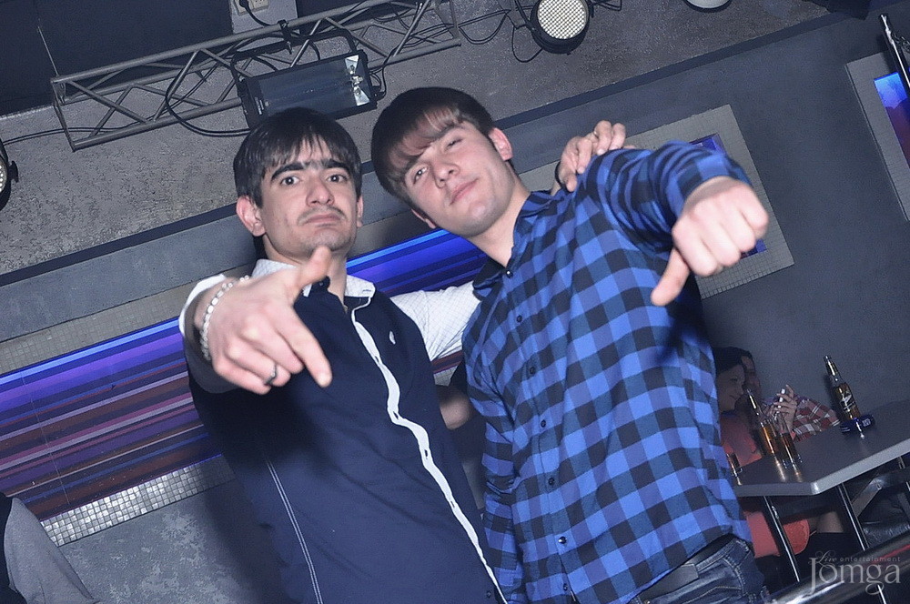 Фотография с Мокрая майка в Пятерочка