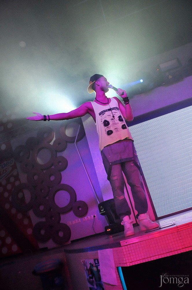 Фотография с Мокрая майка в Пятерочка