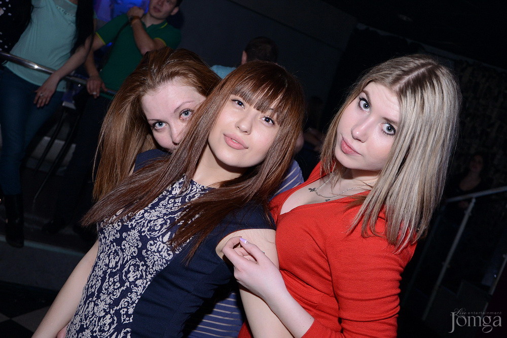 Фотография с Мокрая майка в Пятерочка