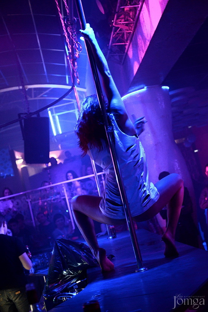 Фотография с Мокрая майка в Пятерочка