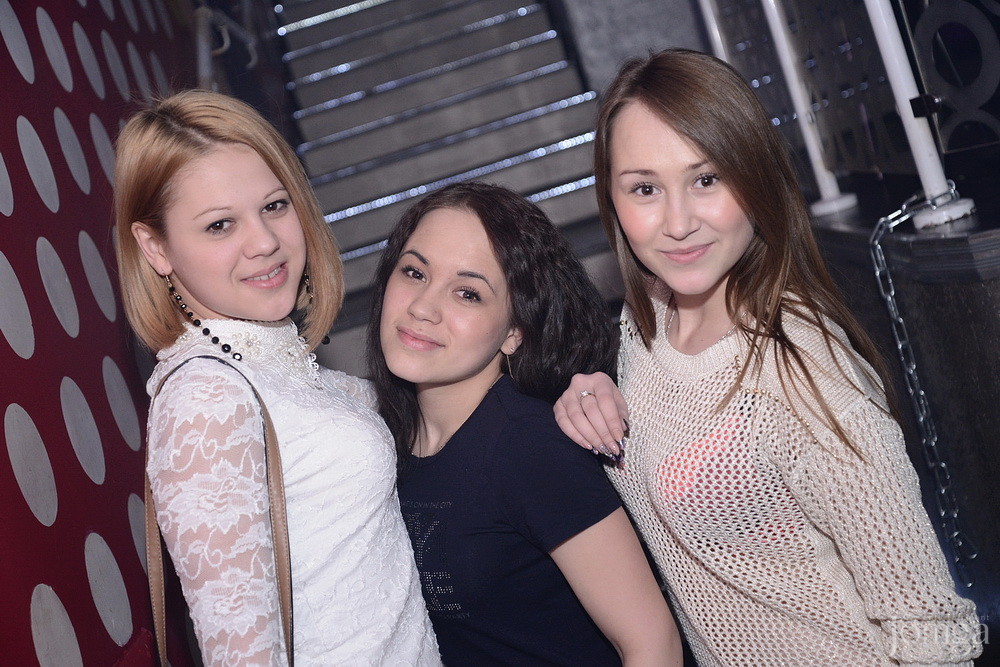 Фотография с Мокрая майка в Пятерочка