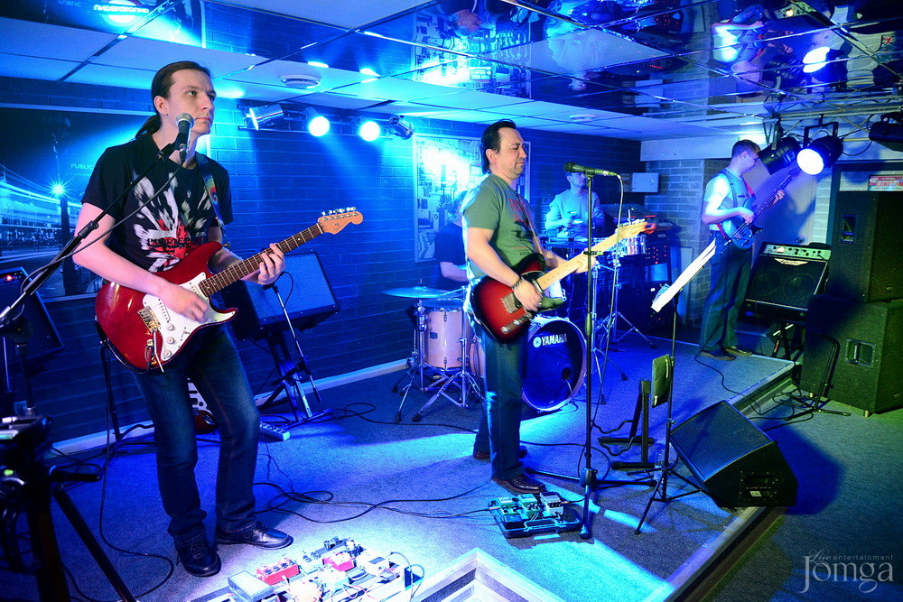 Фотография с Мокрая майка в Пятерочка