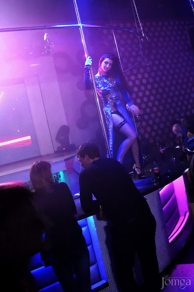 Фотография с Мокрая майка в Пятерочка