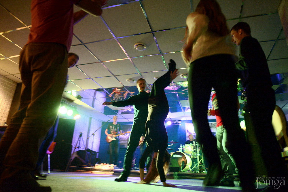 Фотография с Мокрая майка в Пятерочка