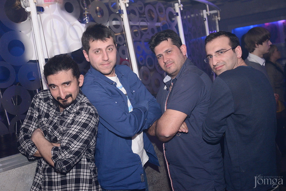 Фотография с Мокрая майка в Пятерочка