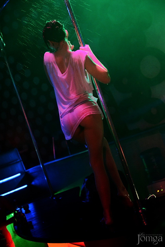 Фотография с Мокрая майка в Пятерочка