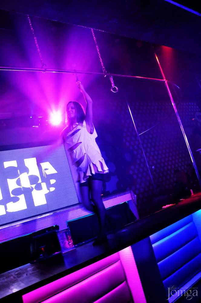 Фотография с Мокрая майка в Пятерочка