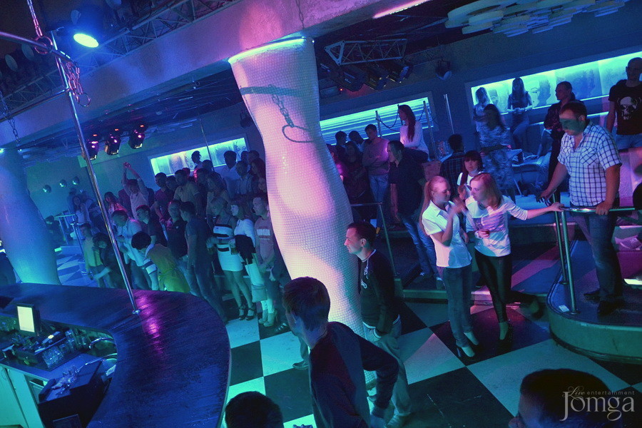 Фотография с Мокрая майка в Пятерочка