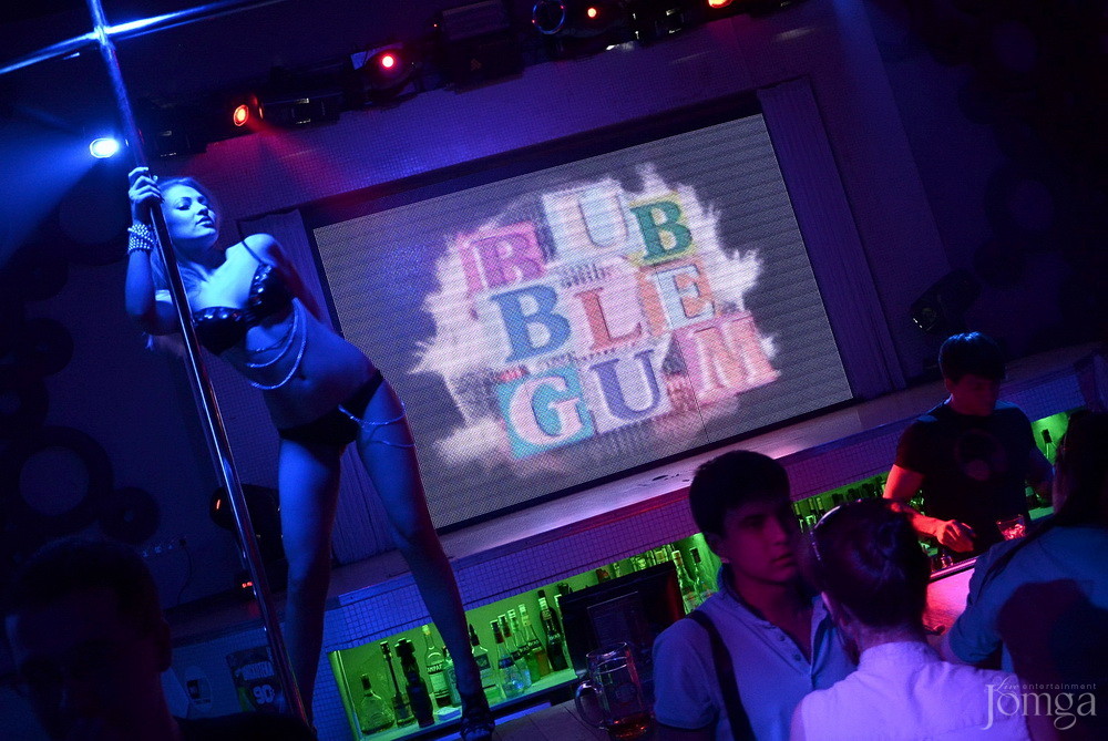 Фотография с Мокрая майка в Пятерочка