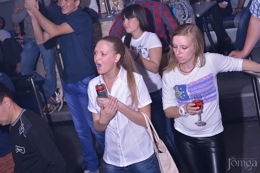 Фотография с Мокрая майка в Пятерочка