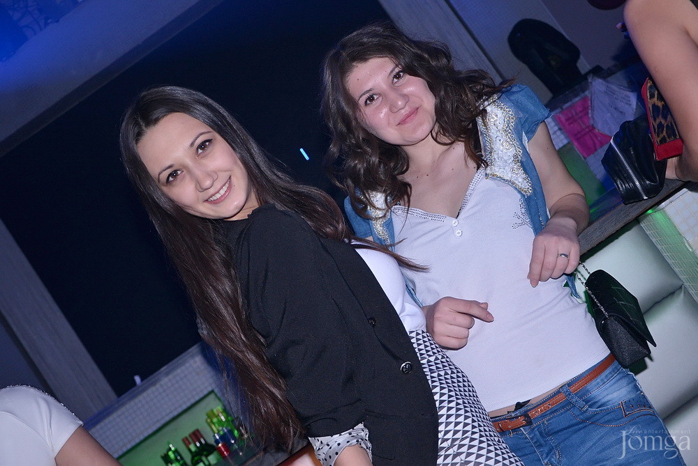 Фотография с Мокрая майка в Пятерочка