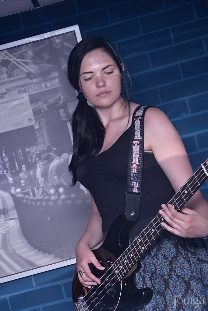 Фотография с гр. Own Way в Пятерочка