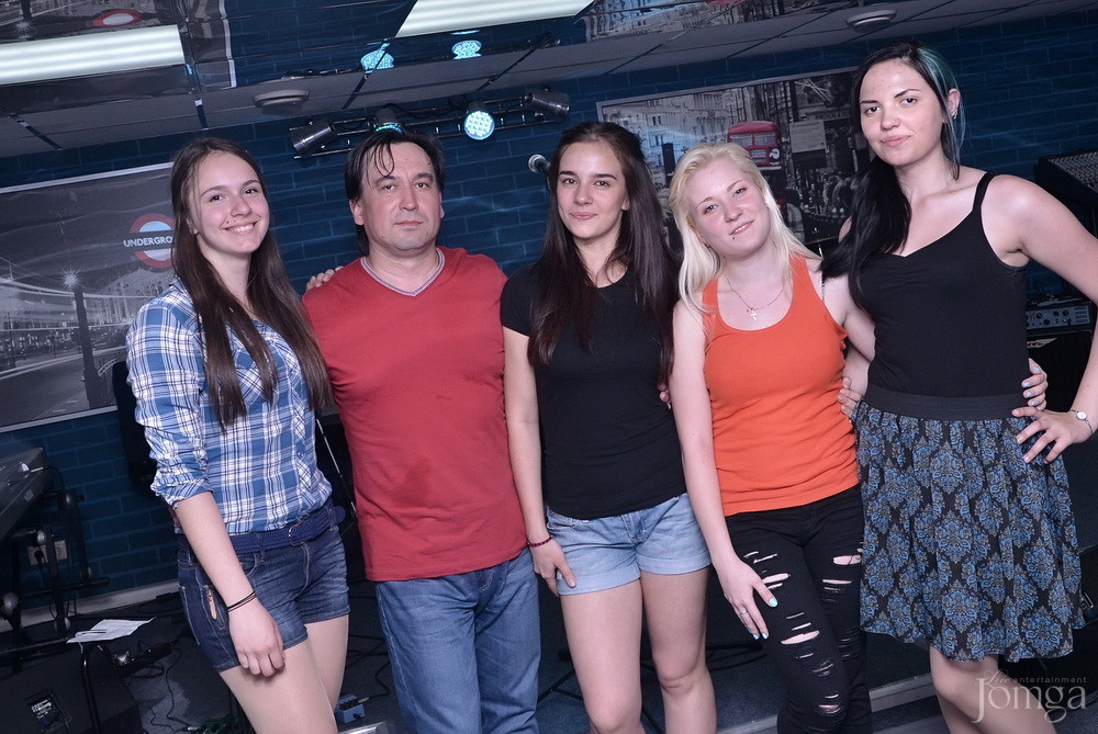 Фотография с гр. Own Way в Пятерочка