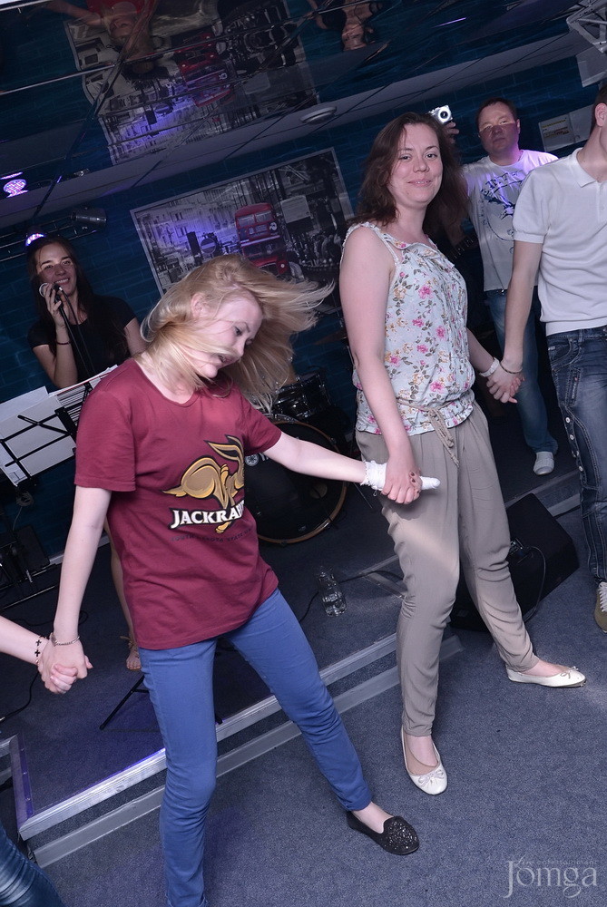 Фотография с гр. Own Way в Пятерочка