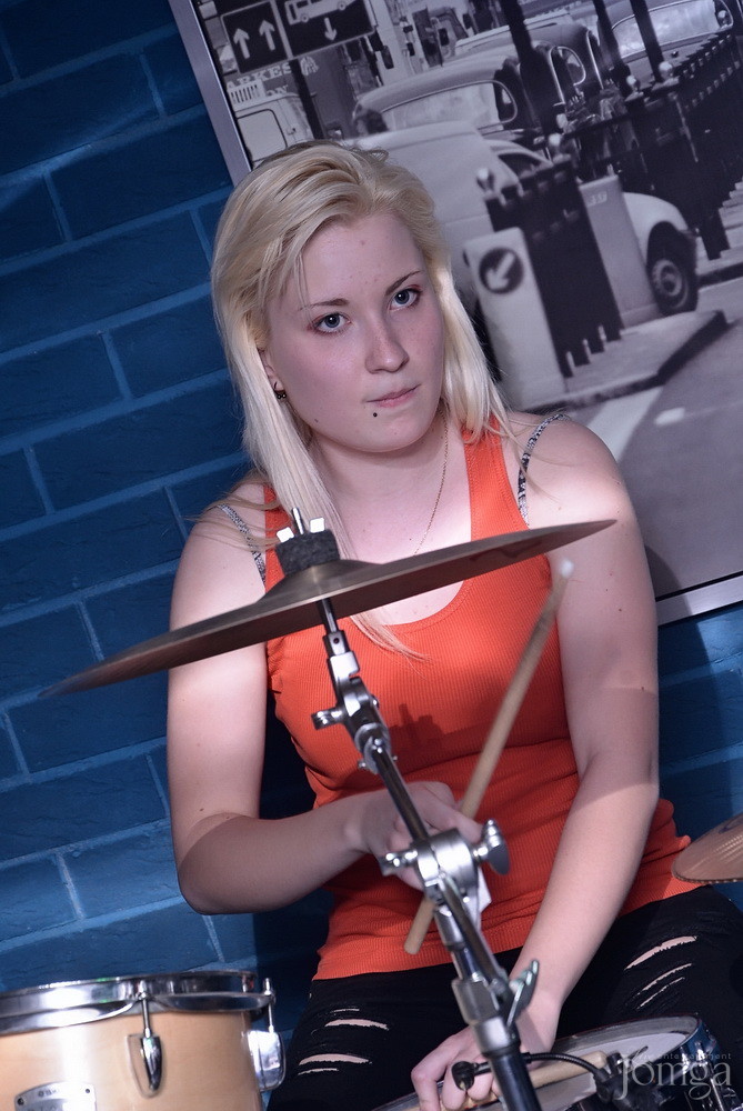 Фотография с гр. Own Way в Пятерочка