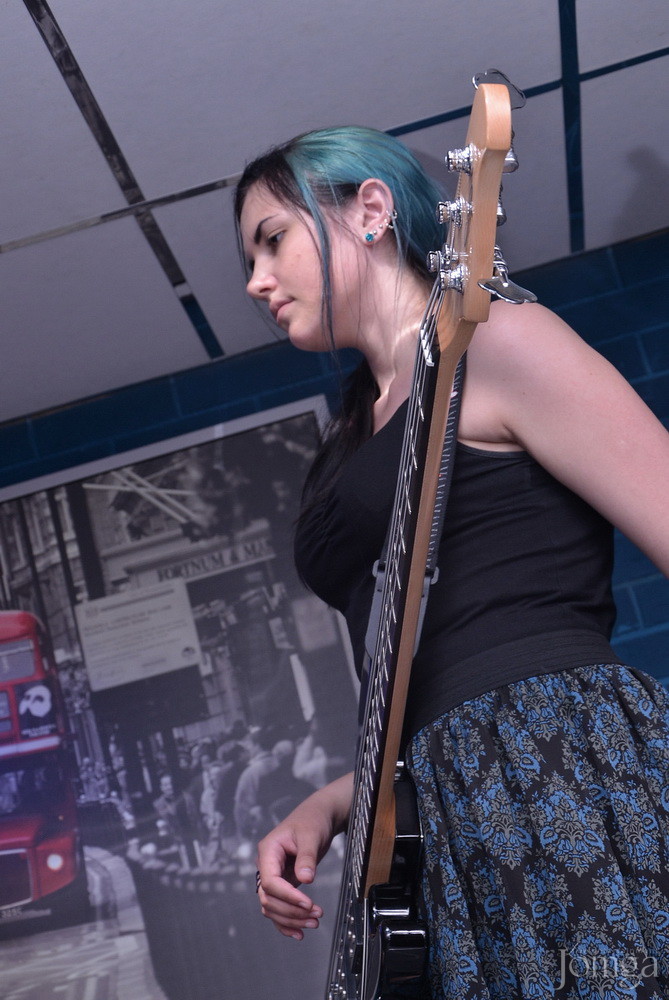 Фотография с гр. Own Way в Пятерочка