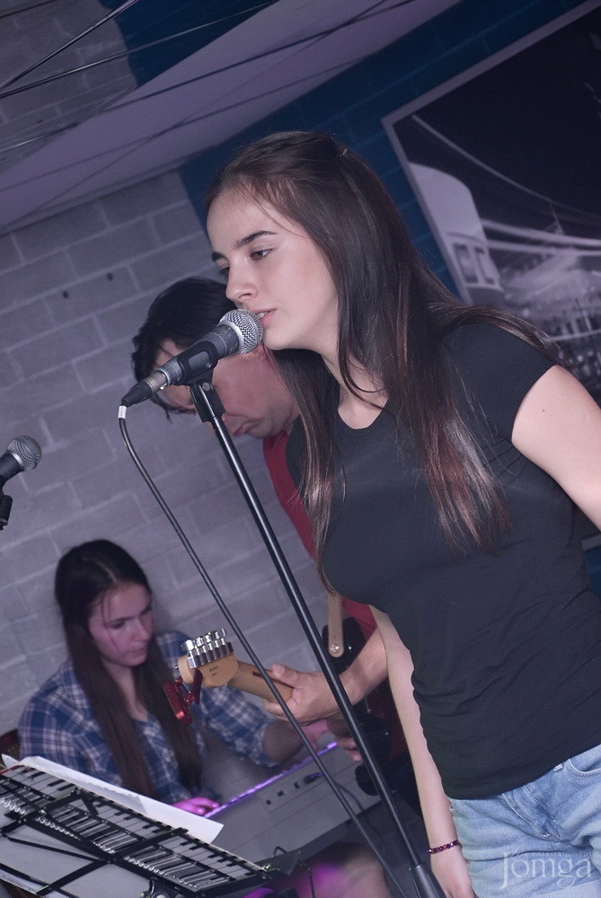 Фотография с гр. Own Way в Пятерочка