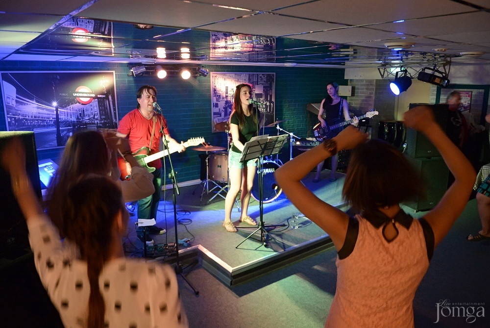 Фотография с гр. Own Way в Пятерочка