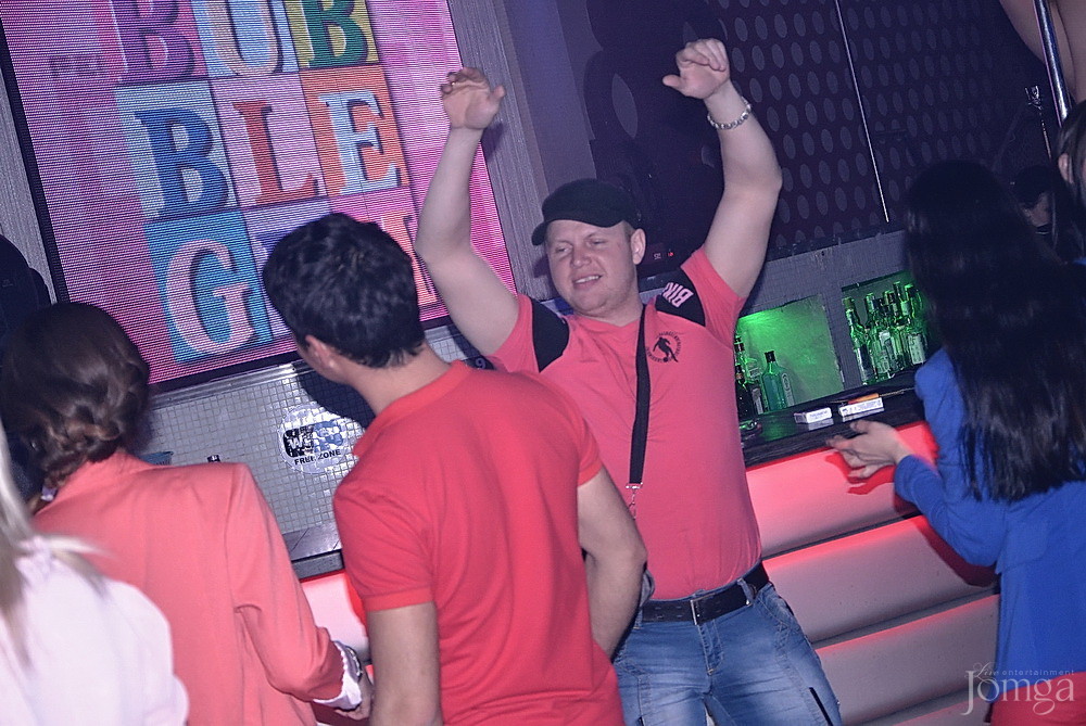 Фотография с PENTHOUSE в Пятерочка