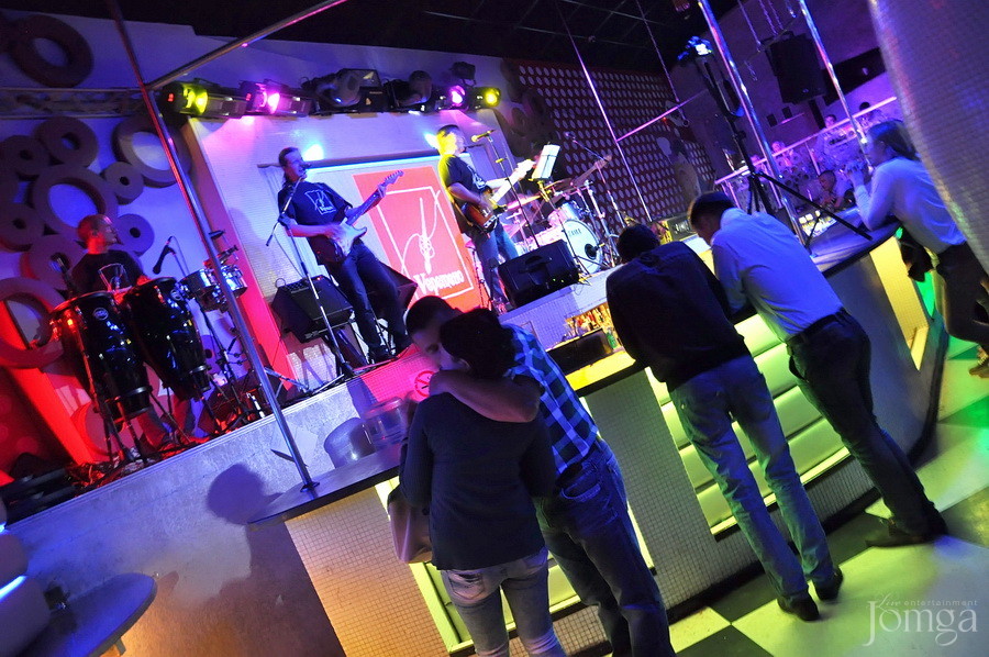 Фотография с гр "ВЕРЕТЕНО" - нам 8 лет в Пятерочка