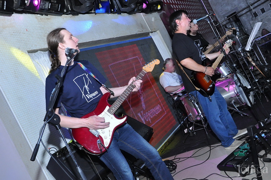 Фотография с гр "ВЕРЕТЕНО" - нам 8 лет в Пятерочка