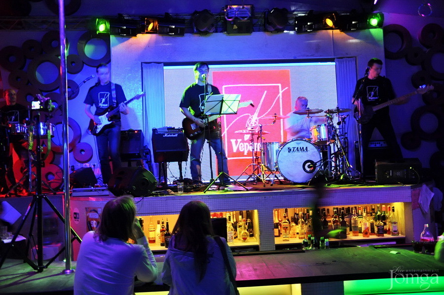 Фотография с гр "ВЕРЕТЕНО" - нам 8 лет в Пятерочка